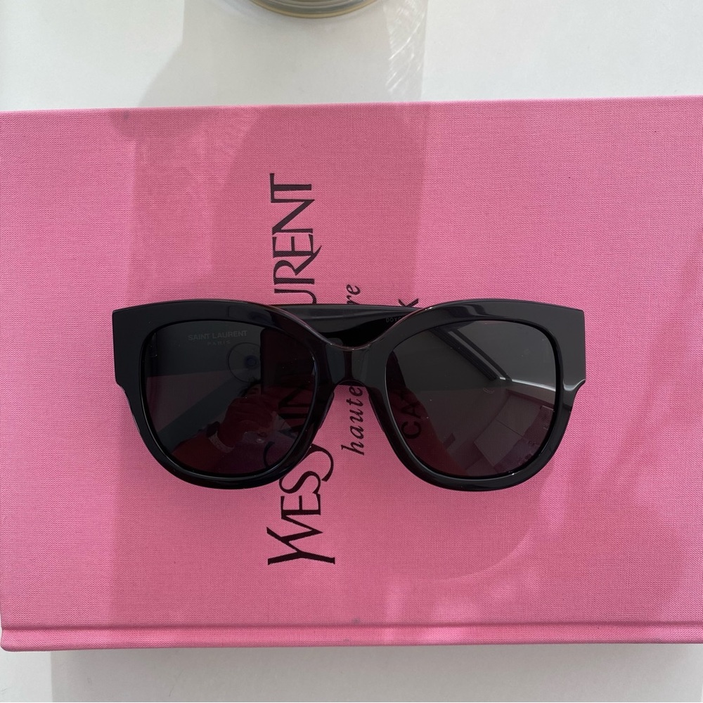 AUTHENTIC SAINT LAURENT SUNGLASSES - Picture 7 of 8